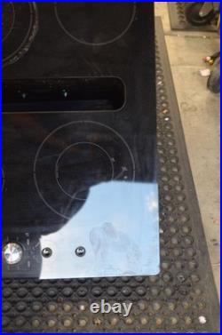 30 KitchenAid Glass Electric Downdraft Cooktop KECD807XBL01 Shows Wear, Tested