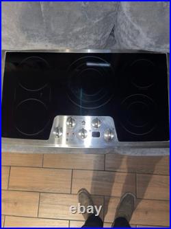 36 in GE Electric Cooktop 5 Burners Stainless Steel And Black. MO# P P962S0M1SS