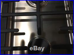 BOSCH 36 5 Burners Stainless Steel Gas Cooktop NGM8655UC Display With Defects