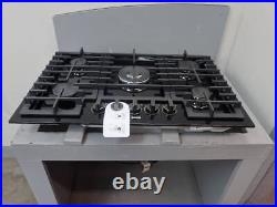 Bosch 800 Series 30 Black Gas Cooktop with 5 Sealed Burners NGM8048UC