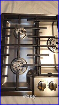 Bosch NGM8055UC /02 Series 30 Stainless Steel 5 Sealed Burner Gas Cooktop- Used