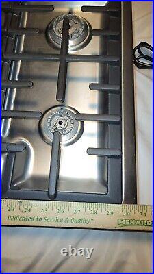 Bosch NGM8055UC /02 Series 30 Stainless Steel 5 Sealed Burner Gas Cooktop- Used