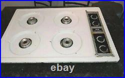Caloric RTP304 White Cook Top 4 Burner gas stove appliance 1982
