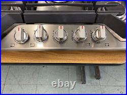 Frigidaire Gallery GCCG3048AS 30 Gas Cooktop display model withscratches