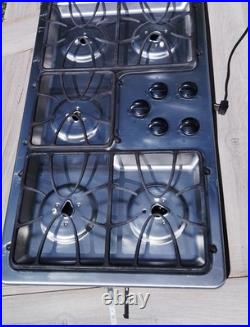 GE 36 Built-In Gas Cooktop 5 Burner JGP630SEKSS
