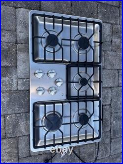 GE 36-in 5 Burners Stainless Steel Gas Cooktop