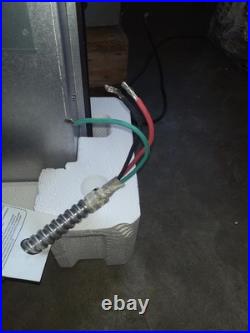 GE JP3030DWBB 30 in. 4 Burner Element Radiant Electric Cooktop in Black