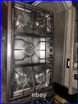 GE Monogram 36 In Built-In Gas Cooktop ZGU36RSLSS 5 Burner Stainless Steel Used