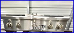 GE Monogram 36 inch Gas Rangetop with Griddle and 4 Burners Stainless Steel