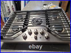 GE Profile Profile 30 in. Gas Cooktop in Stainless Steel PGP9030SLSS