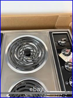 GE Vintage 36 Electric Cooktop with Grill & Downdraft Model JP676 New Open Box