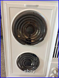 Jenn-Air 30 Electric Downdraft Cooktop White CVE4270W Grill Grates Lava Rocks