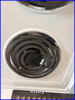 Jenn-Air 30 Electric Downdraft Cooktop White CVE4270W Grill Grates Lava Rocks