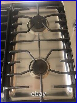 Jenn-Air 4-Burner 30 Inch Propane Cooktop Model JGD3430BS00 With Downdraft