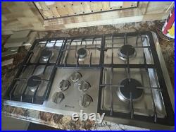 Jenn-Air 5 Burner Gas Cooktop Stainless Steel Silver/Black Knob Control