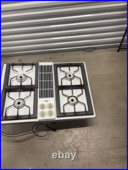 Jenn-Air CVG4280W 4-Burner Gas Downdraft Cooktop