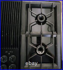 Jenn Air Cooktop With Downdraft Gas 30 in 4 Burner Black WithAccessories CVG4280B