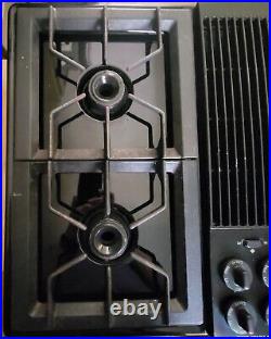 Jenn Air Cooktop With Downdraft Gas 30 in 4 Burner Black WithAccessories CVG4280B