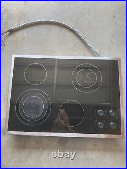 KitchenAid KECC506RSS05 30in. 4 Element Electric Cooktop Black Glass TESTED
