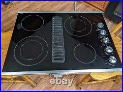 Kitchenaid 30 Black Glass Radiant Cooktop with Downdraft KECD807XSS00 TESTED