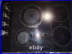 Maytag 30-Inch Electric Cooktop with Reversible Grill & Griddle Black pre-owned