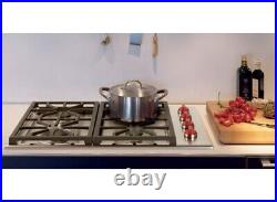Never installed Wolf 30 Natural Gas Cooktop CG304P/S has a few scuffs