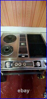Rare Hard to Find Jenn Air downdraft electric oven in very good shape