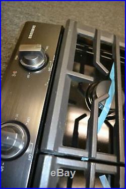 Samsung 36. Gas Cooktop in Black Stainless 5 burners N836K7750TG