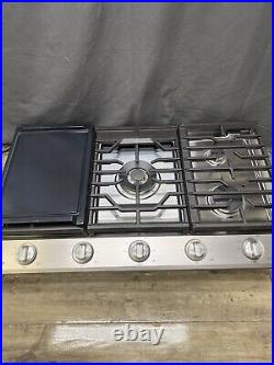 Samsung 36 Inch Gas Smart Cooktop with 5 Sealed Burners NA36N6555TS