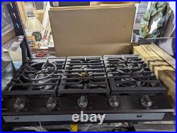 Samsung 36 Stainless Steel 5 Burner Gas Smart Cooktop with Griddle NA36N6555TS