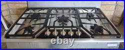 Thermador 36 Masterpiece Series Natural Gas Cooktop with5 Star Burners- SGSX365FS