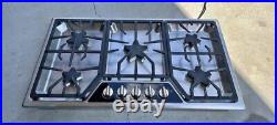Thermador Masterpiece 36 Inch Wide 5 Burner Gas Cooktop with Star