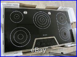 Thermador Masterpiece Deluxe Series CES366FS 36 Smoothtop Electric Cooktop