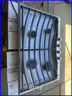 Viking 30 Inch Gas Cooktop DGSU1004BSS