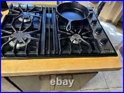 Viking 30 in Gas Cooktop Good Working Condition