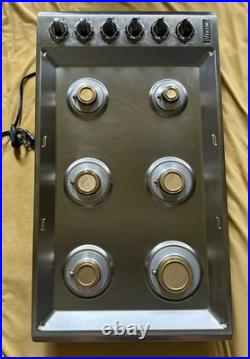Viking 36 Gas Cooktop Professional 6 Burners Pristine Cond. Model# VGSU53616BSS Viking 36 Gas Cooktop Professional 6 Burners Pristine Cond. Model# VGSU53616BSS