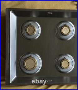 Viking 36 Gas Cooktop Professional 6 Burners Pristine Cond. Model# VGSU53616BSS Viking 36 Gas Cooktop Professional 6 Burners Pristine Cond. Model# VGSU53616BSS