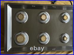 Viking 36 Gas Cooktop Professional 6 Burners Pristine Cond. Model# VGSU53616BSS Viking 36 Gas Cooktop Professional 6 Burners Pristine Cond. Model# VGSU53616BSS