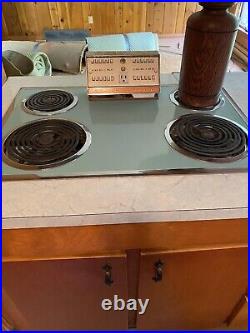 Vintage GE Hotpoint 4 Burner 30 In Electric Cooktop AQUA Colored STUNNING Shape