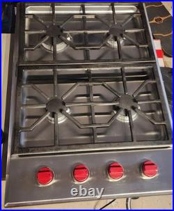 WOLF CG304P/S Professional Gas Stainless Steel Cooktop 30in 4 Burners Red Knobs