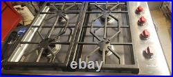 WOLF CG304P/S Professional Gas Stainless Steel Cooktop 30in 4 Burners Red Knobs