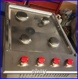 WOLF CG304P/S Professional Gas Stainless Steel Cooktop 30in 4 Burners Red Knobs