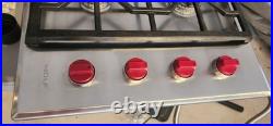 WOLF CG304P/S Professional Gas Stainless Steel Cooktop 30in 4 Burners Red Knobs