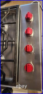 WOLF CG304P/S Professional Gas Stainless Steel Cooktop 30in 4 Burners Red Knobs