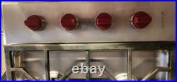 WOLF CG304P/S Professional Gas Stainless Steel Cooktop 30in 4 Burners Red Knobs