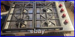 WOLF CG304P/S Professional Gas Stainless Steel Cooktop 30in 4 Burners Red Knobs