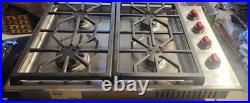 WOLF CG304P/S Professional Gas Stainless Steel Cooktop 30in 4 Burners Red Knobs