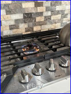 Whirlpool 5-Burner Natural Gas Built-In Stainless Steel Cooktop, Silver/Black