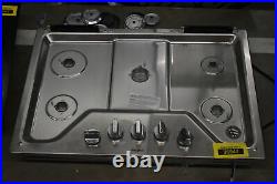 Whirlpool WCG77US0HS 30 Stainless 5-Burner Gas Cooktop NOB #36844 MAD