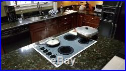 Whirlpool30 in. Radiant Electric Ceramic Glass Cooktop W4/ Burners